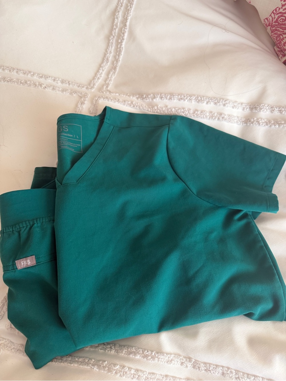 Figs Women’s Scrubs Hunter Green Set